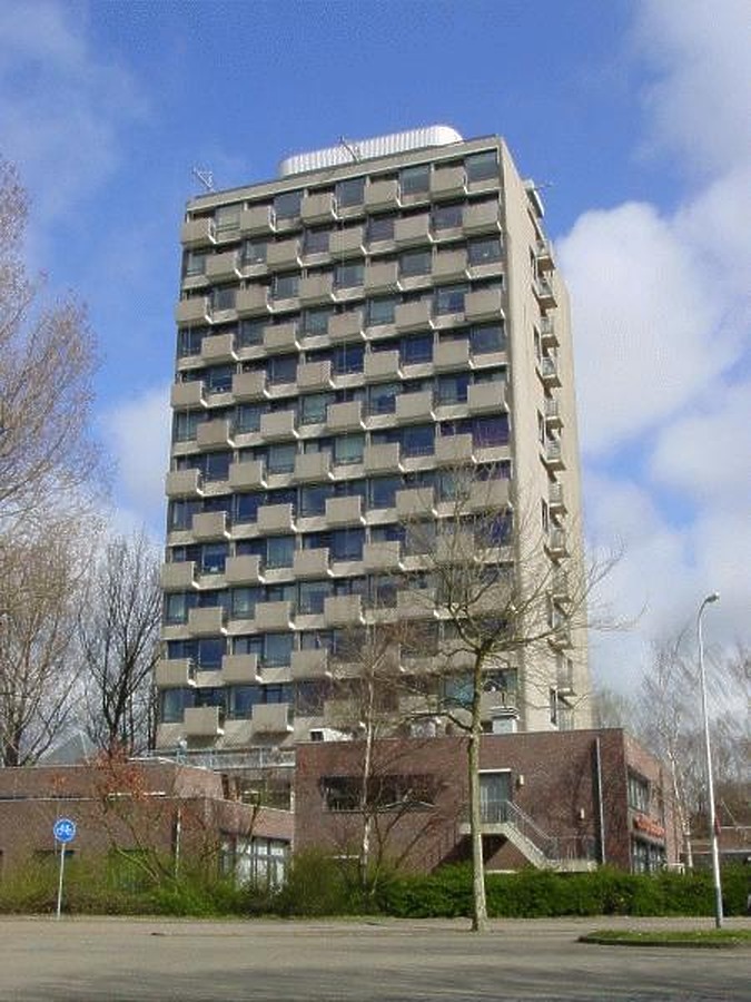 Van Nispen Flat by Michiel van Dijk