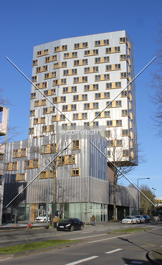Tour Michel Denis by Florian Barbier