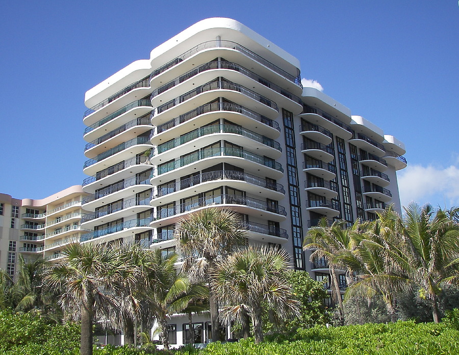 Champlain Towers North Photo 626184630 Stock Image SKYDB