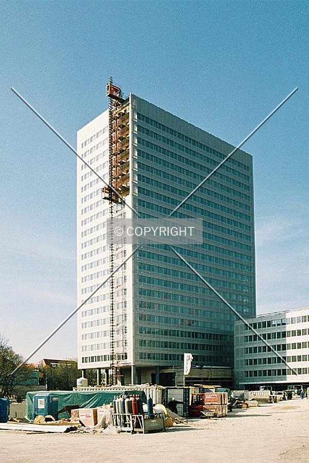 Bürogebäude am Münchner Tor by Nephilim