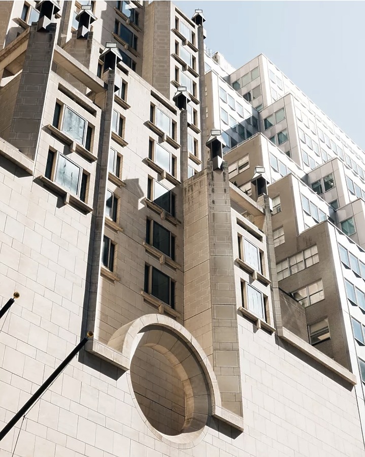 Four Seasons Hotel by Four Seasons