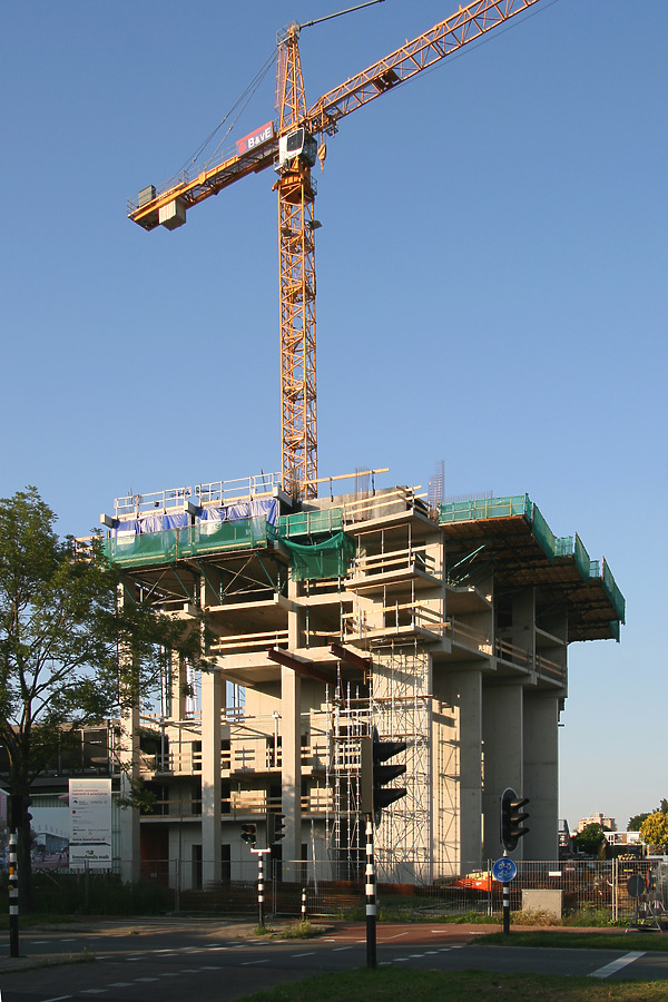 De Stadswachter by Michiel van Dijk