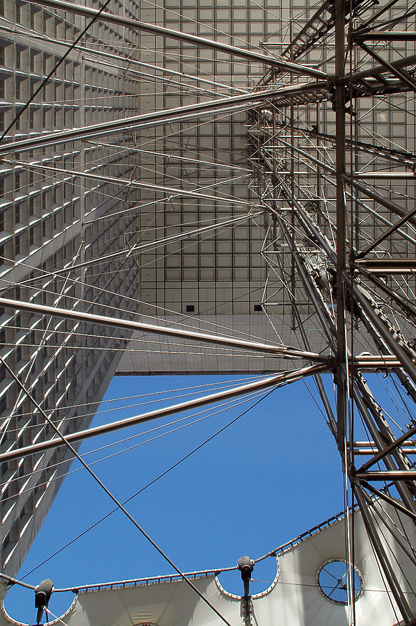 La Grande Arche by John Bek