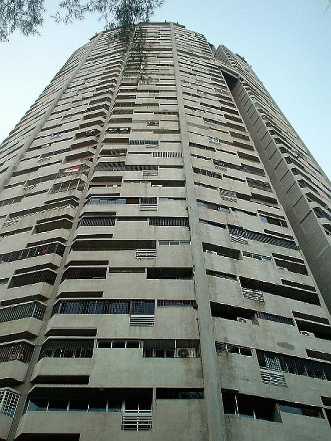 Pearl Bank Apartments by Edmund Teo