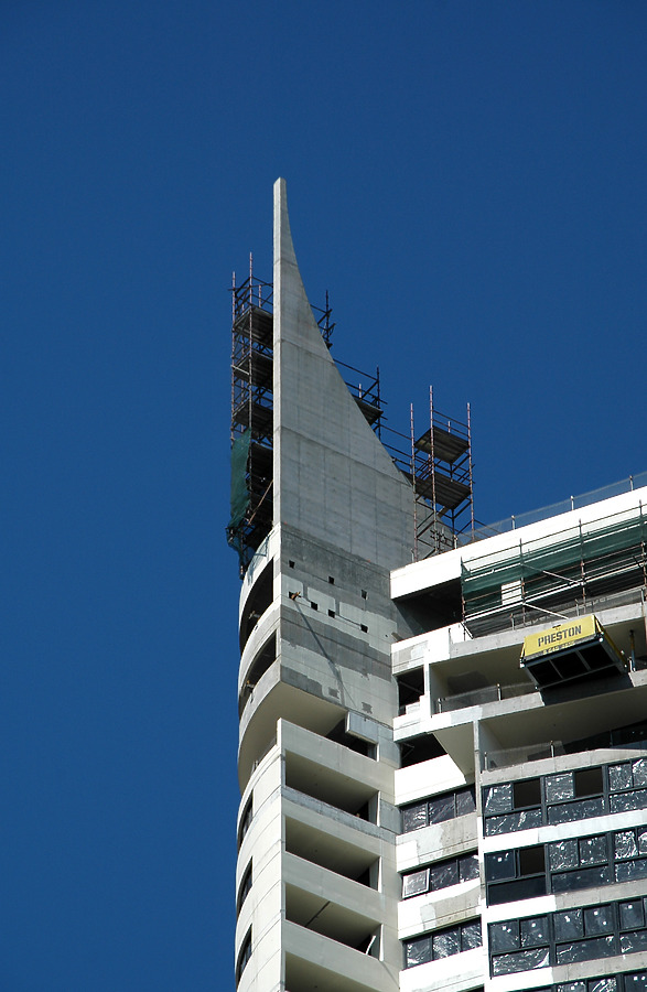 Meriton Tower by John Bek