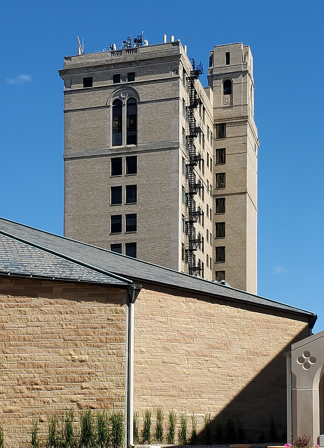 Ridgely Building by Ryan Hildebrand