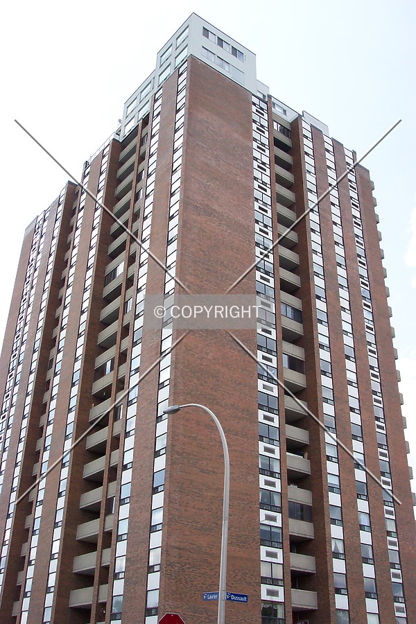 Tour Notre-Dame by Eric Blyth