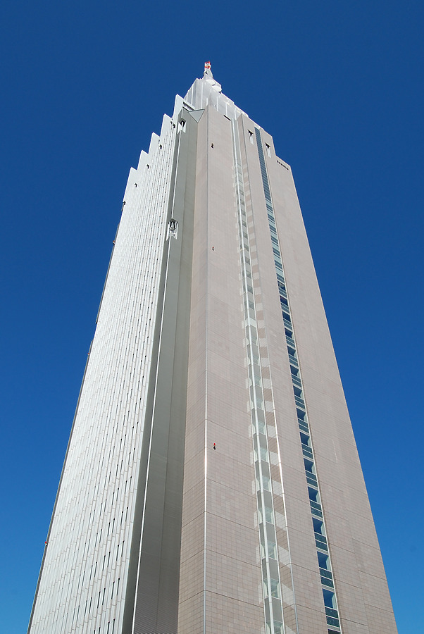 NTT DoCoMo Yoyogi Building by Kevin Hemphill