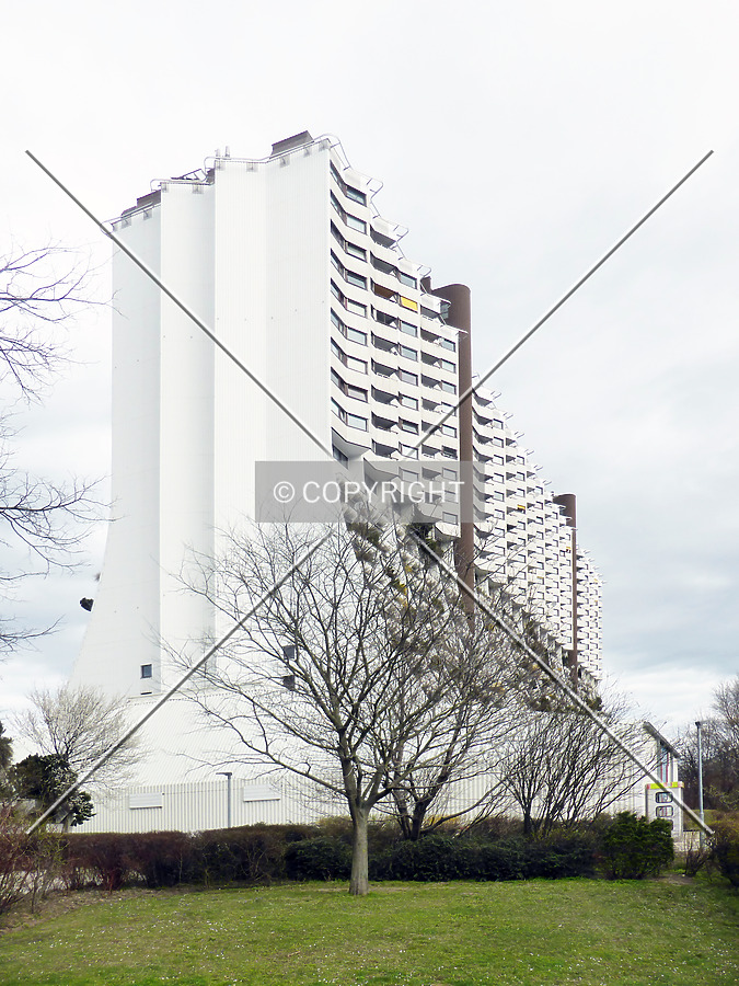 Wohnpark Alterlaa - Block C5-C8 by Nephilim