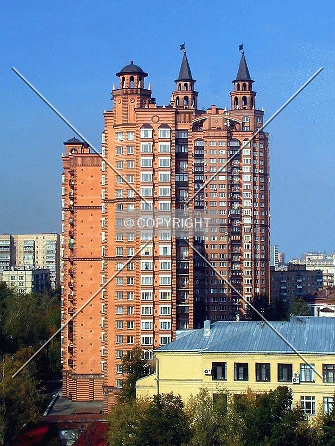 Teplichny Pereulok 4 - 8 by Alexander Ulyanov