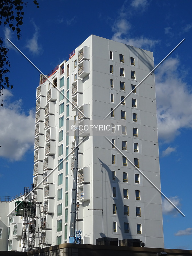 Keinulaudantie 2A by Samppa