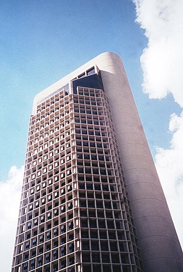 One Shoreline Plaza - South Tower by Kevin Lehnhardt