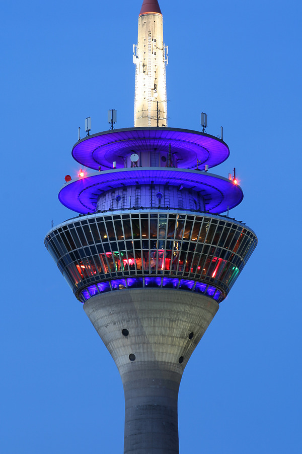 Rheinturm by Michiel van Dijk