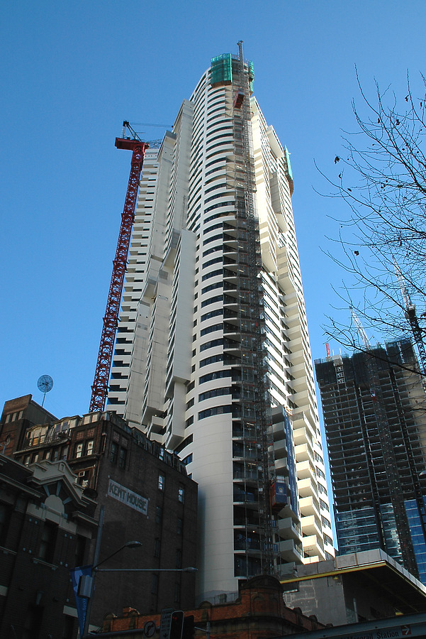 Meriton Tower by John Bek