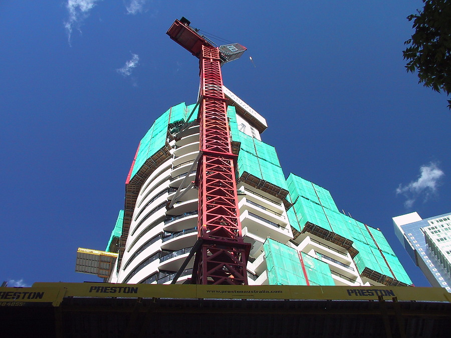 Meriton Tower by John Bek