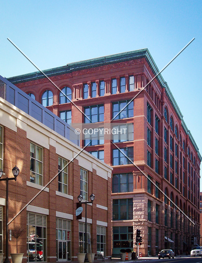 The Merchandise Mart Apartments by Ryan Hildebrand