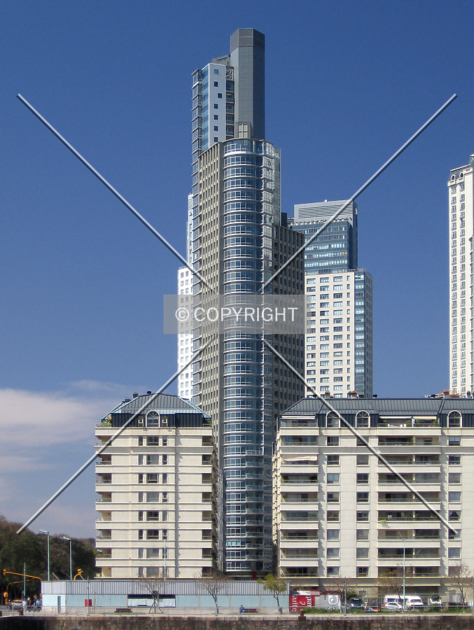 Mulieris torre Norte by Maximiliano Buono