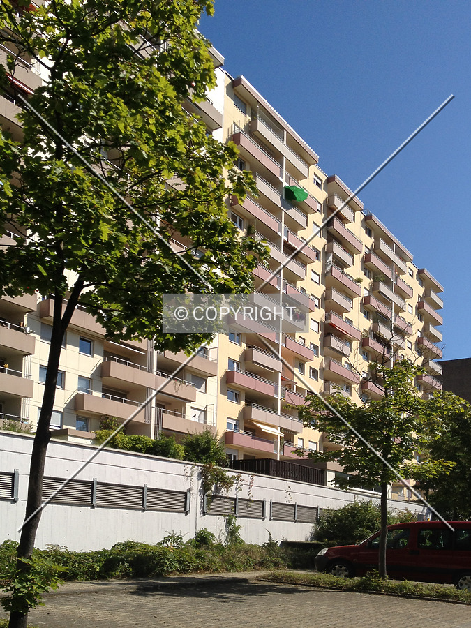 Grundstraße 9-15 by Nephilim