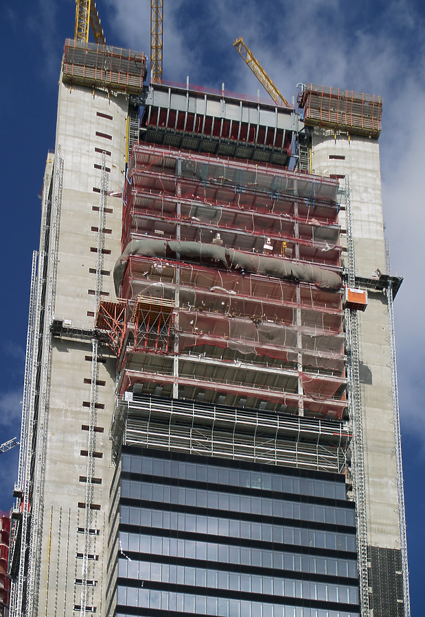Torre Caja Madrid by Cesar Serrano