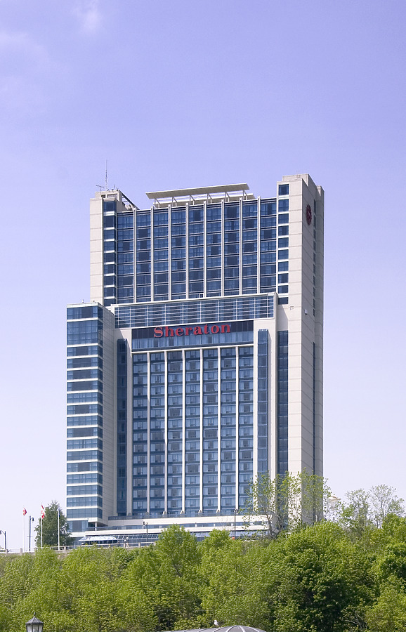 Sheraton Fallsview Hotel by Pavel Toczynski