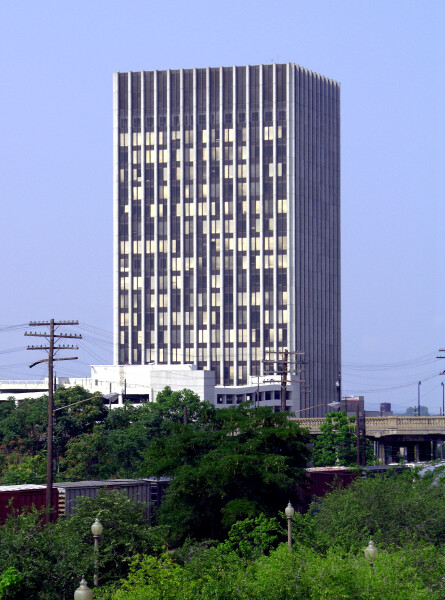 637-096-813