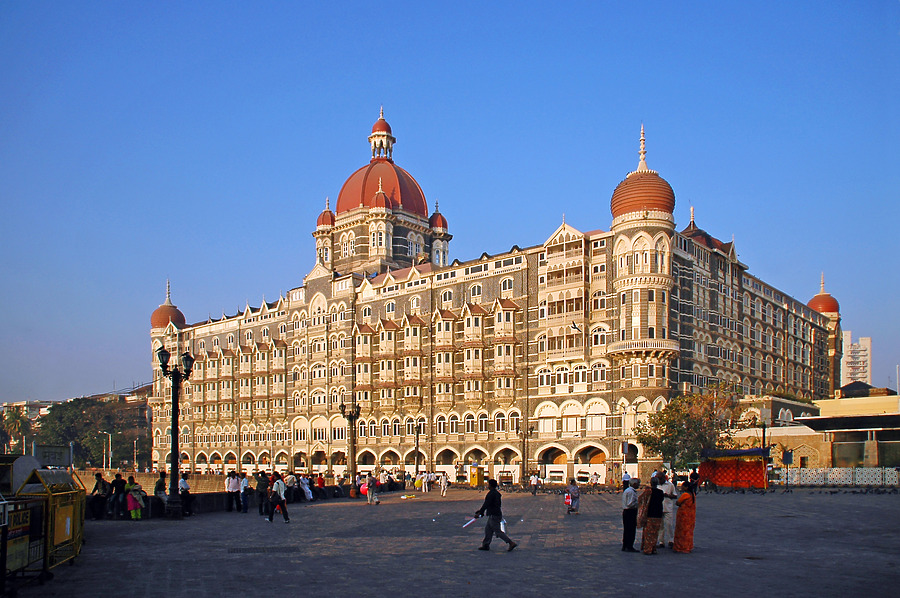 Taj Mahal Palace Photo 637-197-802 - Stock Image - SKYDB