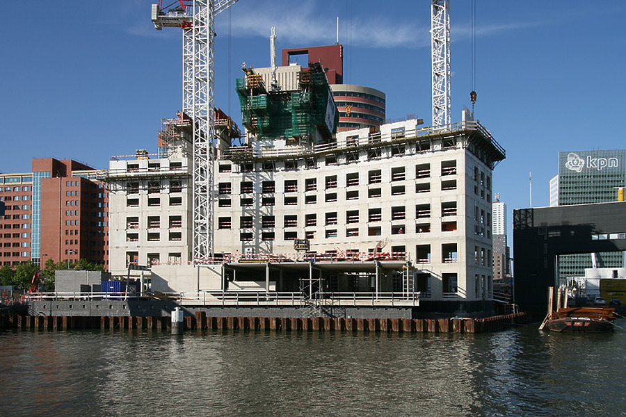 Maastoren by Michiel van Dijk