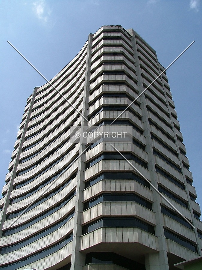 Edificio MOP by Rodrigo Salas