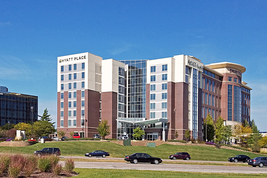 Hyatt Place Saint Louis / Chesterfield by Ryan Hildebrand