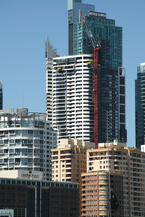 Meriton Tower by John Bek