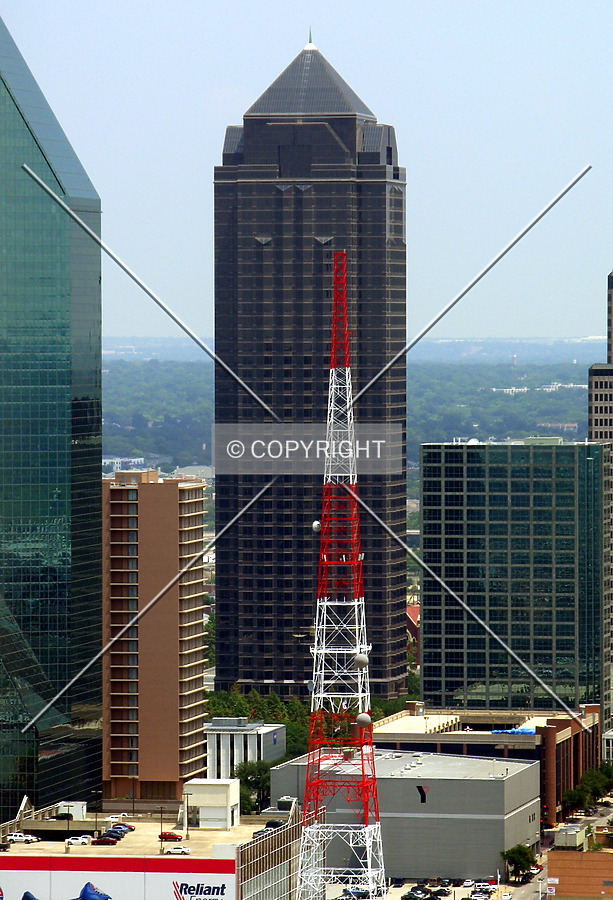 Trammell Crow Center by Chris Patriarca