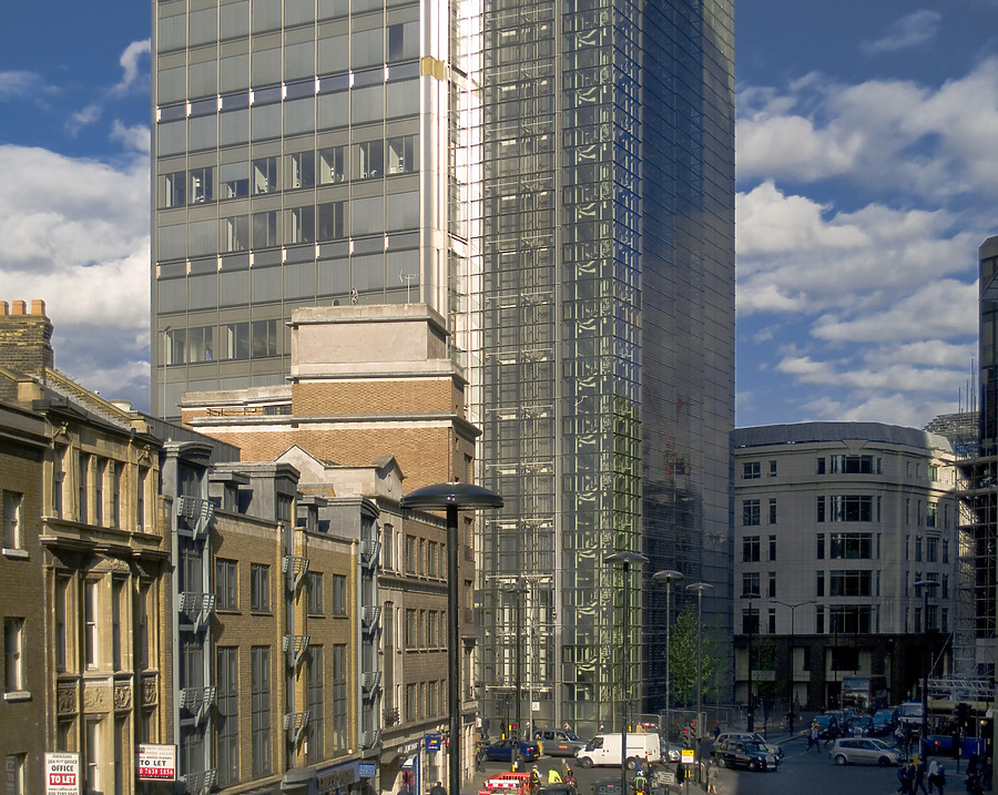Heron Tower by Cesar Serrano