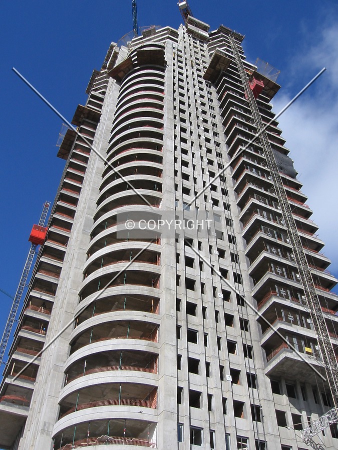 Torre Renoir 1 by Maximiliano Buono