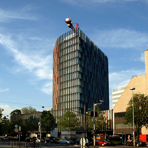 KfW-Westarkade by Marshall Gerometta