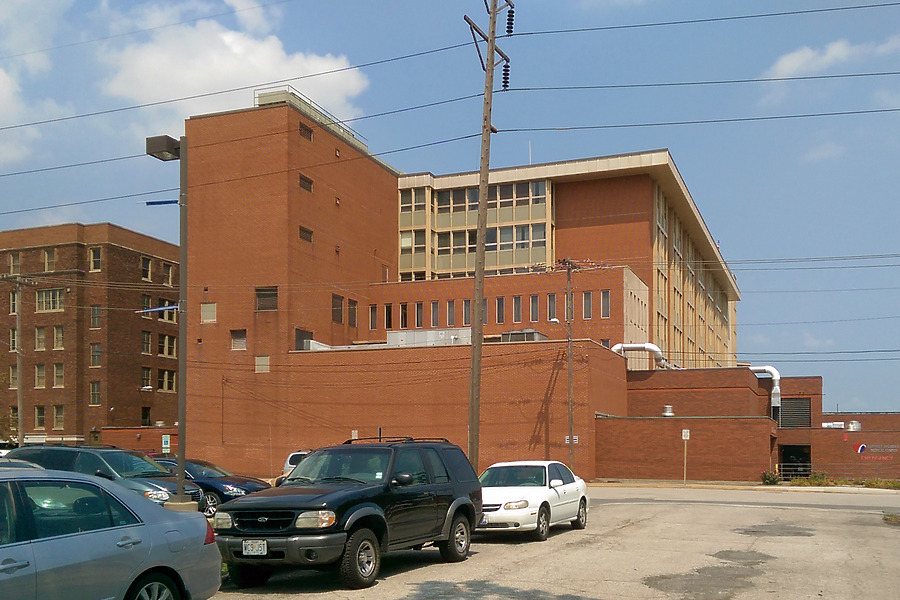 Gateway Regional Medical Center Binnery Wing by Ryan Hildebrand