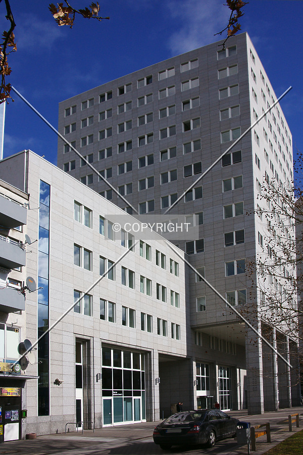 Haus der Wirtschaft - Turm 2 by Nephilim
