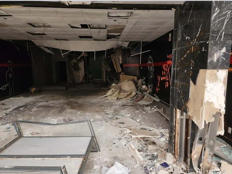 Jamestown Mall by Shiny ATV BIKE