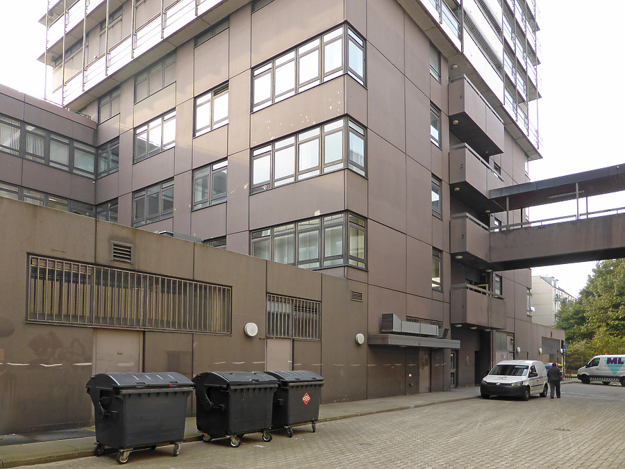 Mundsburg Turm II by Der Hamburger