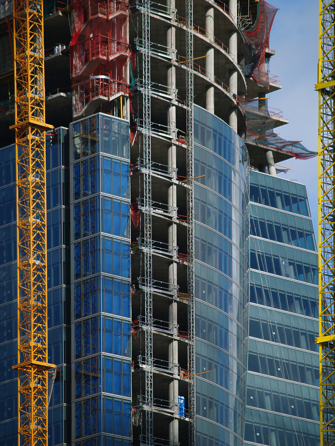 Torre Espacio by Cesar Serrano