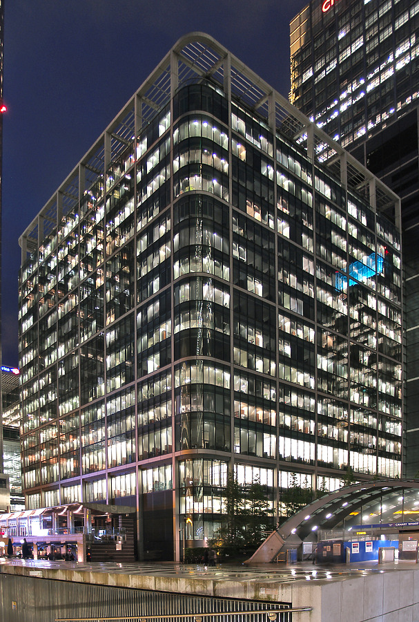 33 Canada Square by Cesar Serrano