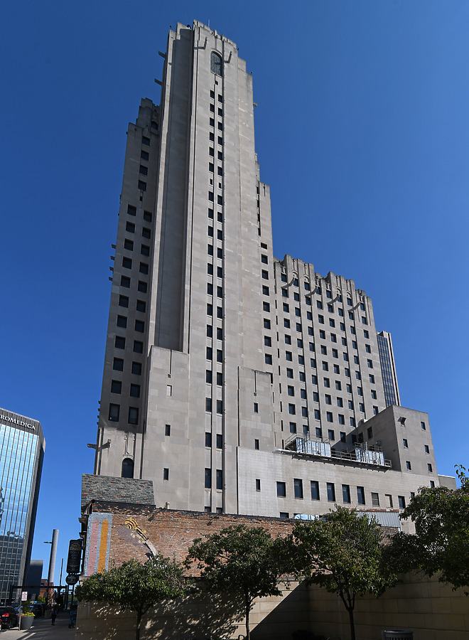 PNC Bank Building by John W. Cahill