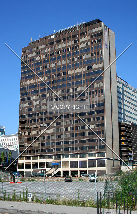 McLaren Building by Neil Nickolds