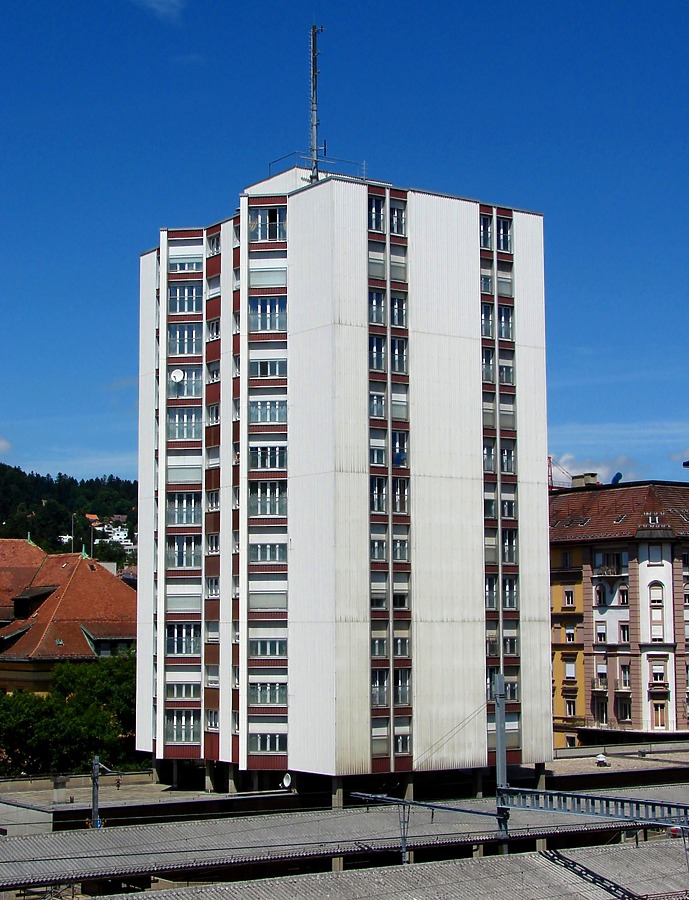 Place de la Gare 4 by Robin Spetz
