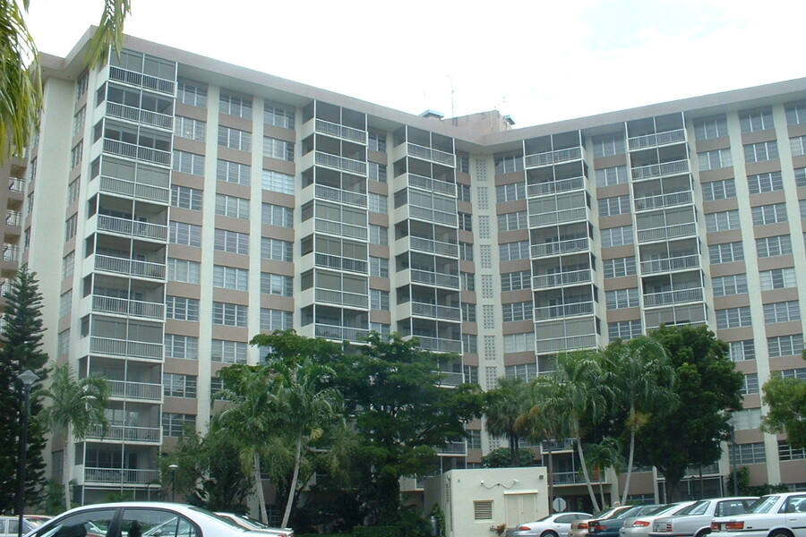 Country Club Towers