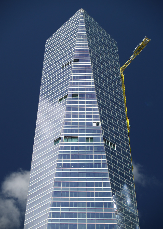 Torre de Cristal by Cesar Serrano