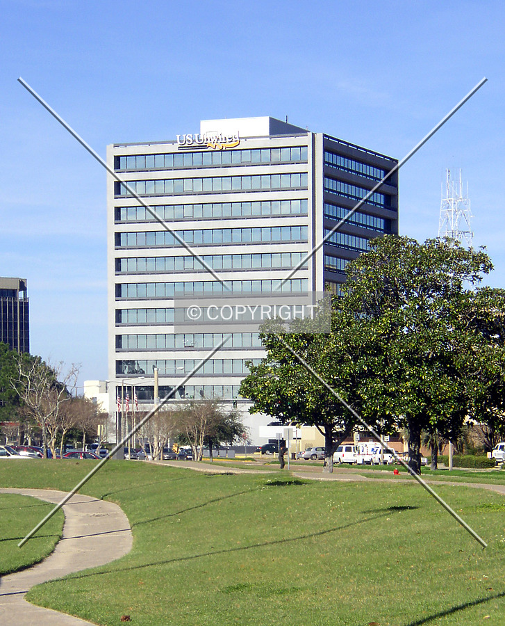 901 Lakeshore Drive by Chris Patriarca