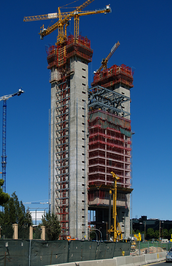 Torre Caja Madrid by Cesar Serrano
