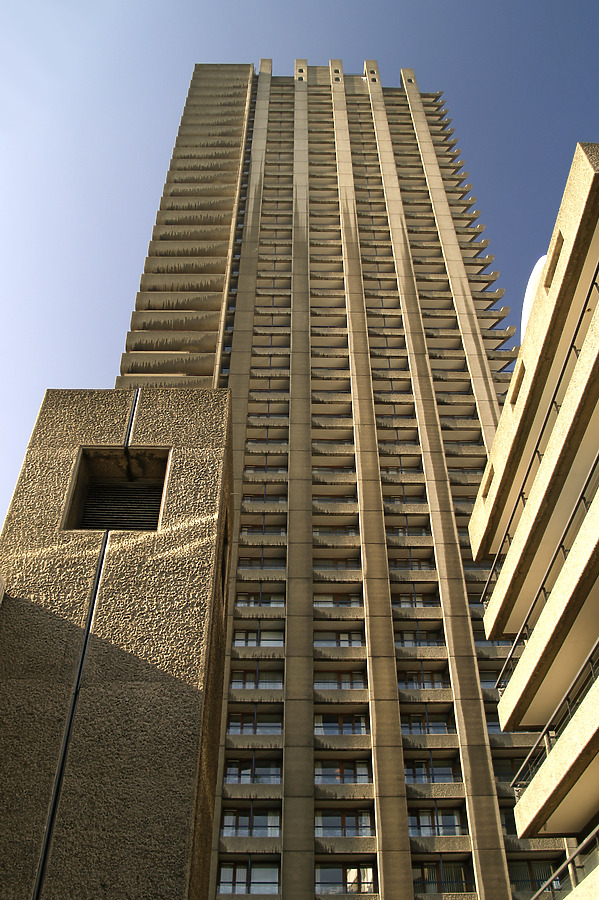 Shakespeare Tower by Cesar Serrano