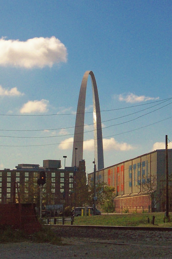 Gateway Arch by Ryan Hildebrand