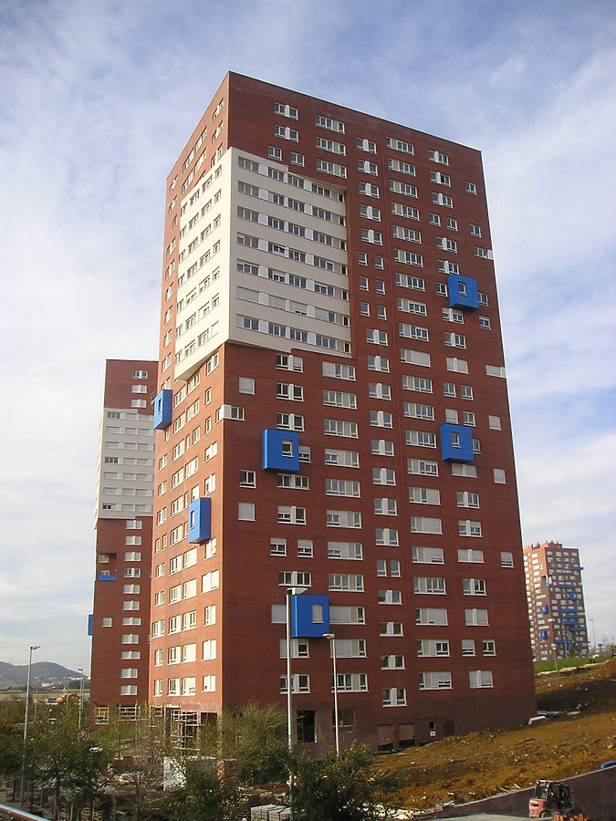 Torre VIII by Mikel Allende